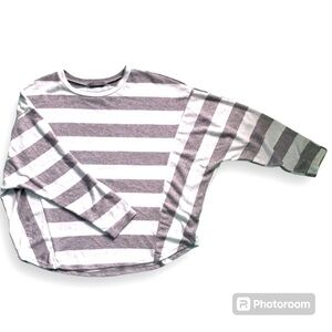 SUZY SHIER cute stripped long sleeve shirt with bat sleeves size M